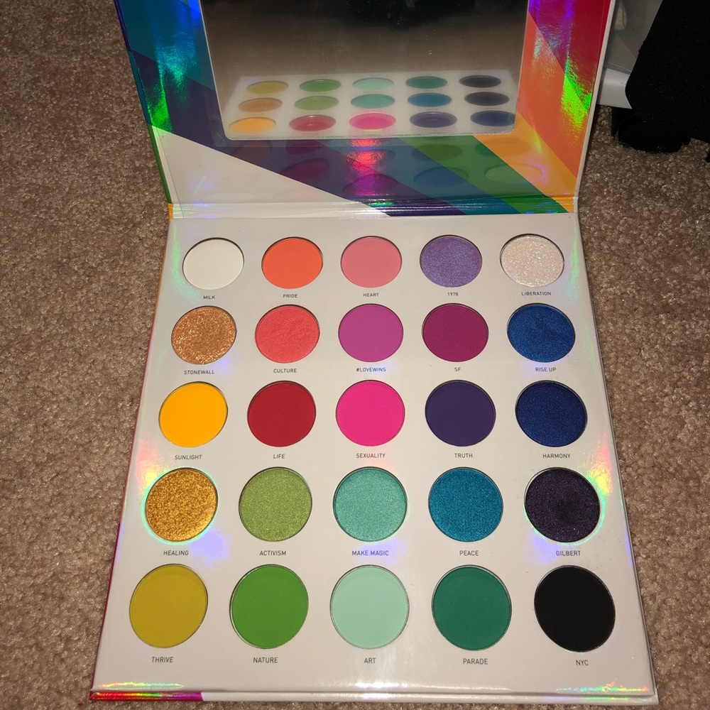 Morphe Live In Color Artistry palette